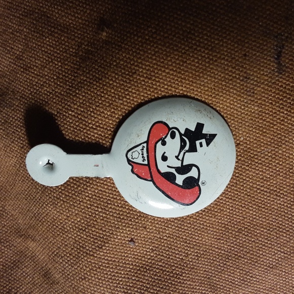 VINTAGE SPARKY THE DALMATIAN BUTTON - Picture 1 of 2